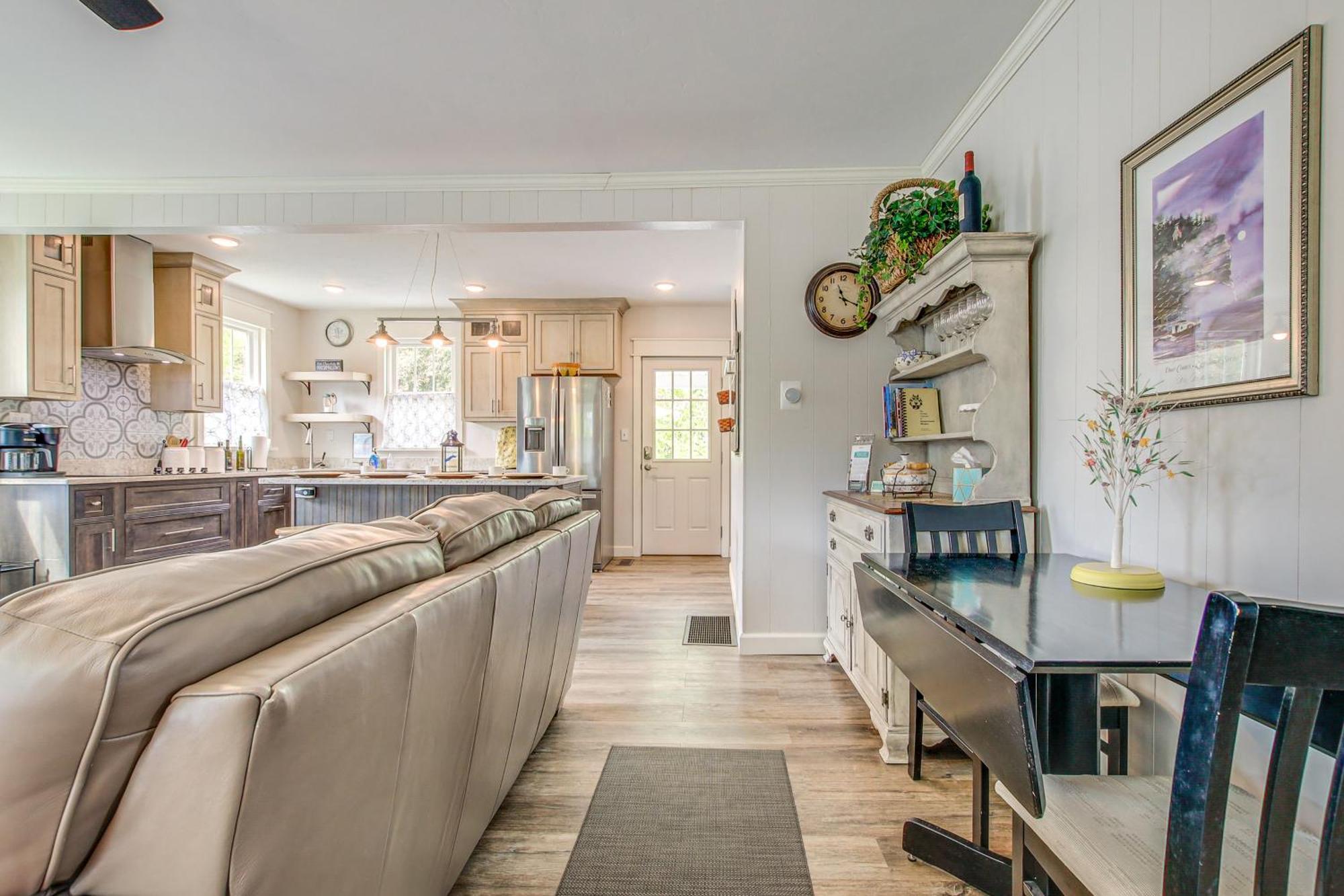Lavish House With Patio - 2 Blocks To Green Lake! Экстерьер фото