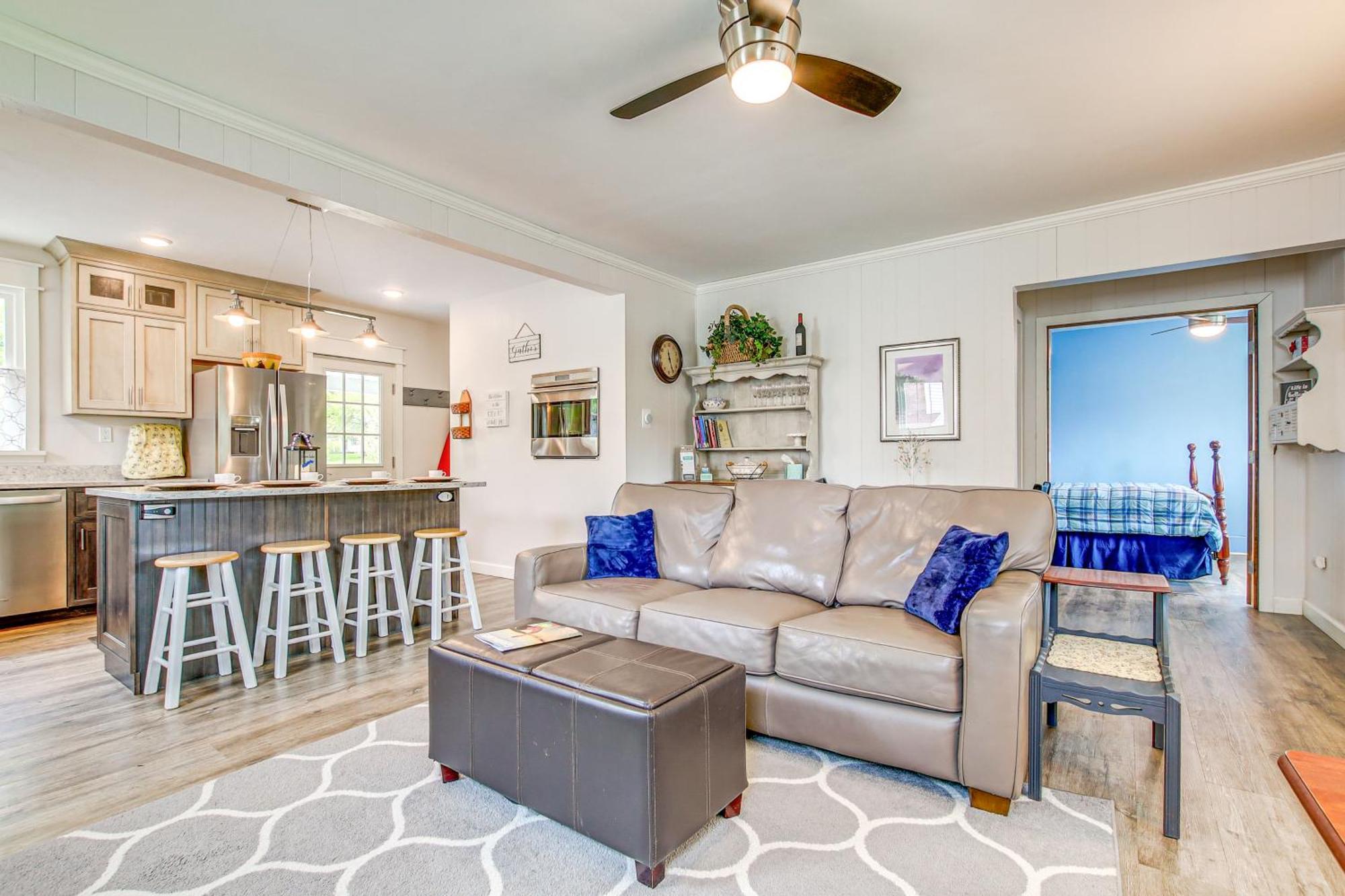 Lavish House With Patio - 2 Blocks To Green Lake! Экстерьер фото